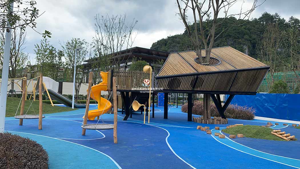 游樂設備