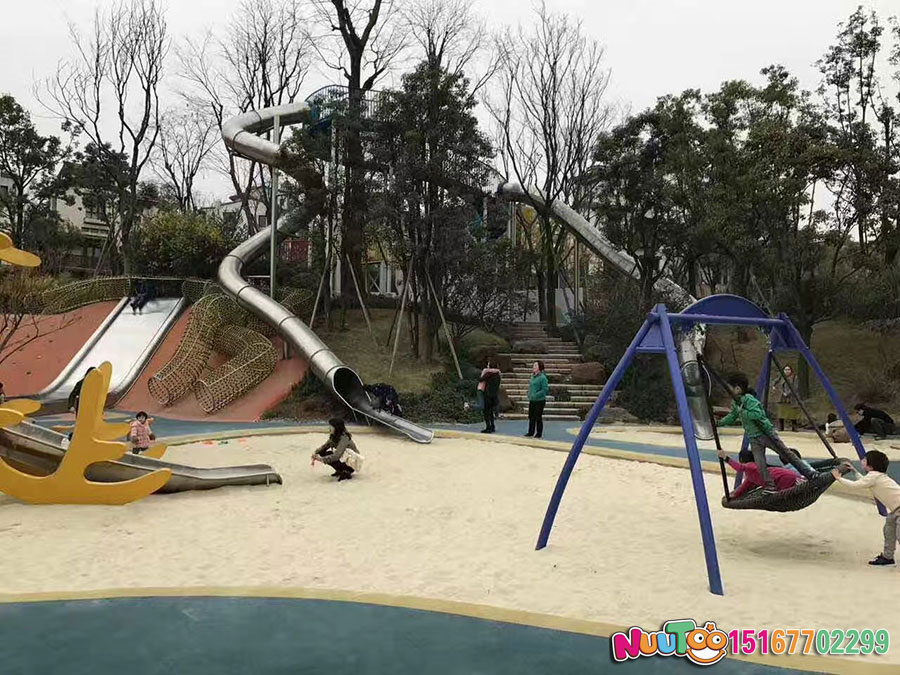 兒童游樂設(shè)備的投資優(yōu)勢(shì)有哪些？要從以下兩點(diǎn)出發(fā)